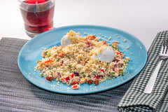 Ensalada de cuscús con manzana y huevo