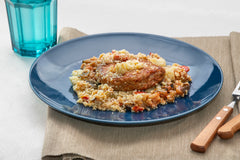 Hamburguesa de pollo con cuscús y sanfaina