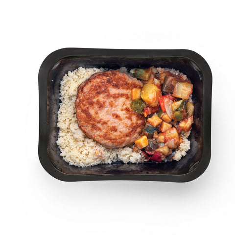 Hamburguesa de pollo con cuscús y sanfaina